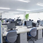 Steuerberatung Reindl, Hergenröder und Partner - Büroraum mit vielen Arbeitsplätzen