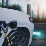 Steuerberatung Reindl, Hergenröder und Partner - Elektroauto lädt an Ladestation.